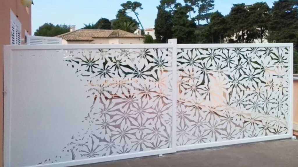 Pagar Rumah Cutting Laser Kombinasi Plat & Hollow